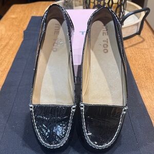 Me Too Black Patent Women's Loafers Sz 9